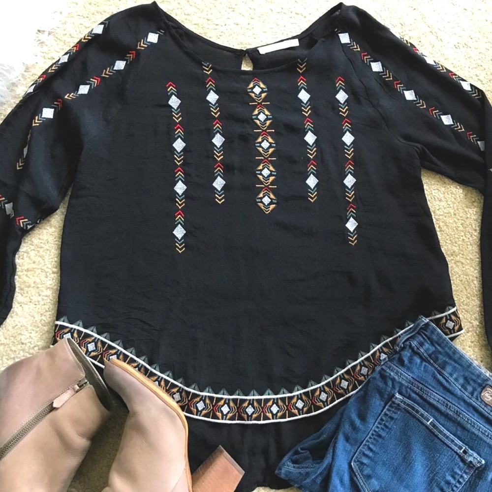 UEC | Lush Embroidered Blouse | Size M | High Low Style